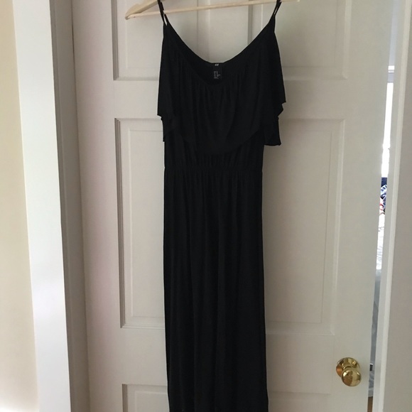Basic Ruffled Maxi Dress - Picture 1 of 5